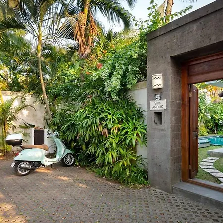 Villa Anouk Seminyak Exterior photo